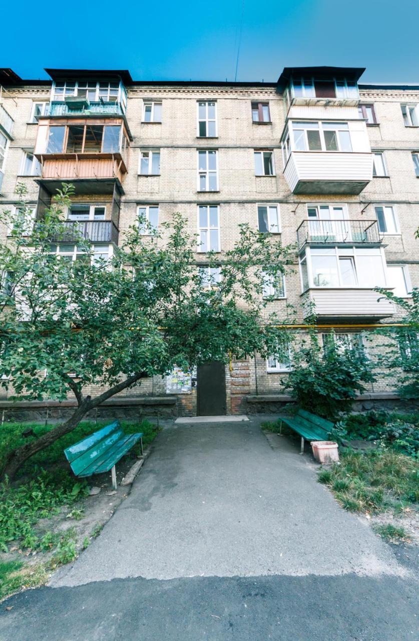 Apartment Near Metro Station Darnitsa Київ Екстер'єр фото